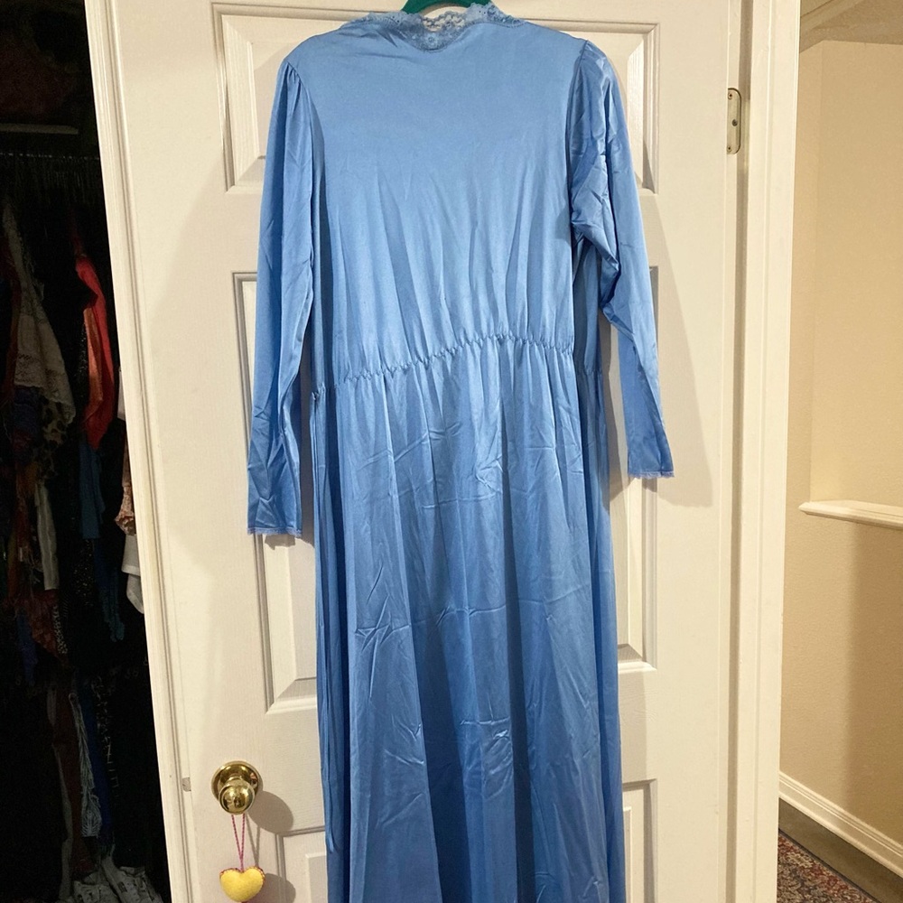 EUC vintage 2-piece stunning baby blue nightgown with cover up - Picture 6 of 11